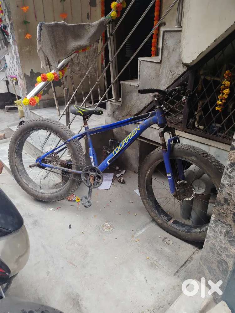 Mote tyre wali cycle