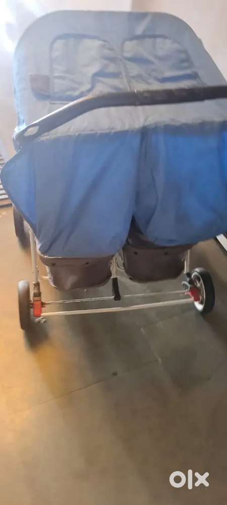 Twins kids pram