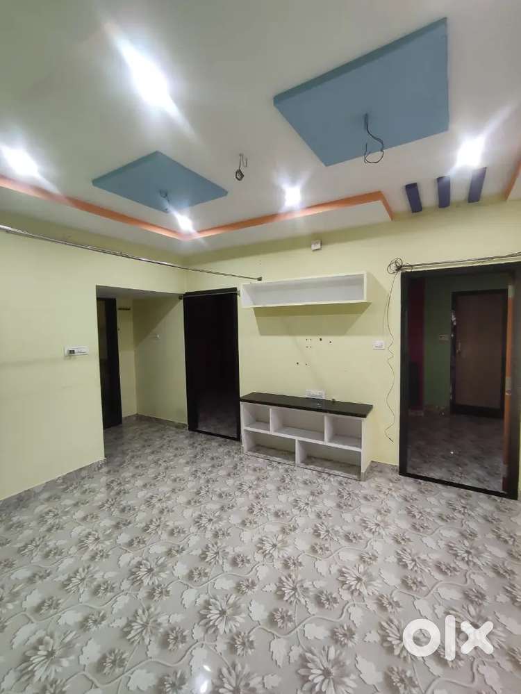 Near Gandhi Park, East-facing 2 BHK portion on the 1st floor for rent