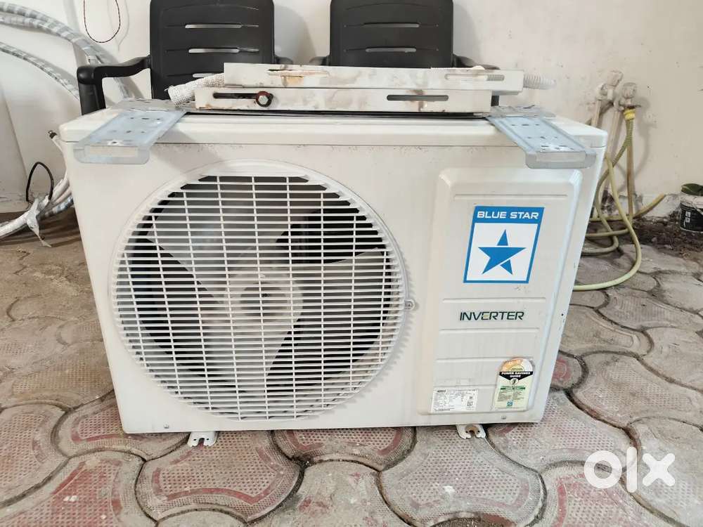 Blue star invarter ac 5 month old  good condition wornty paired runing