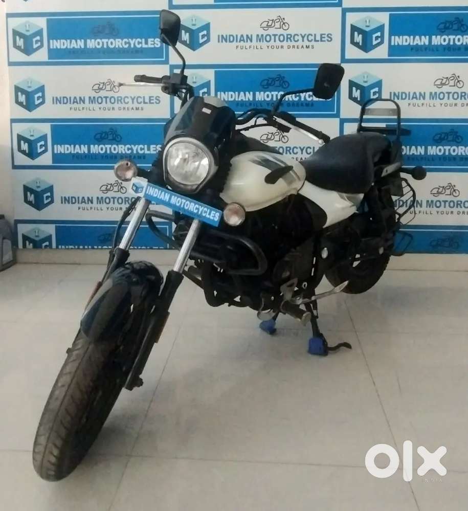 Bajaj Avenger street 220
