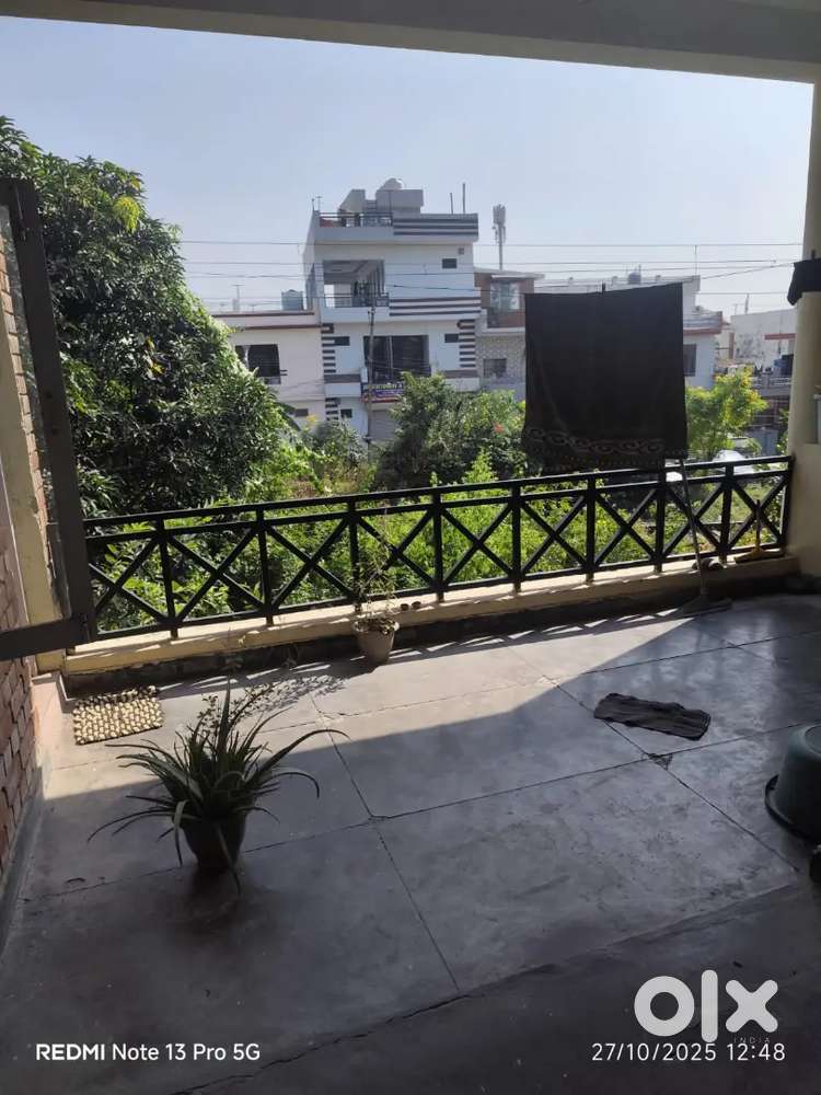 1BHK First Floor for Rent – Near Bus Stand, Safe Colony Kalka
