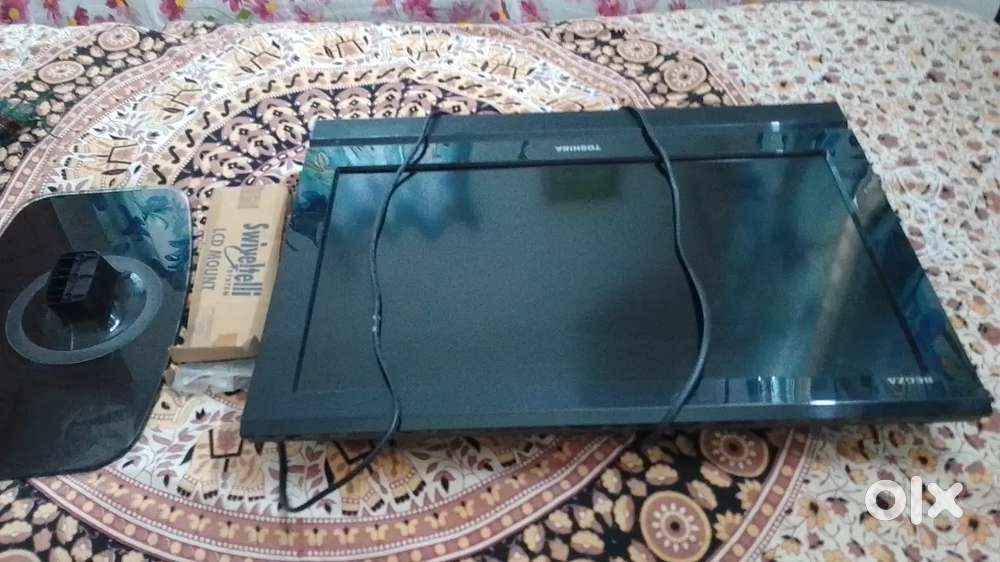 TV Toshiba LED 24 inch with induction stove