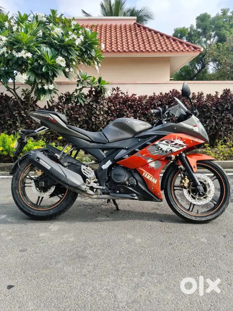 Yamaha R15