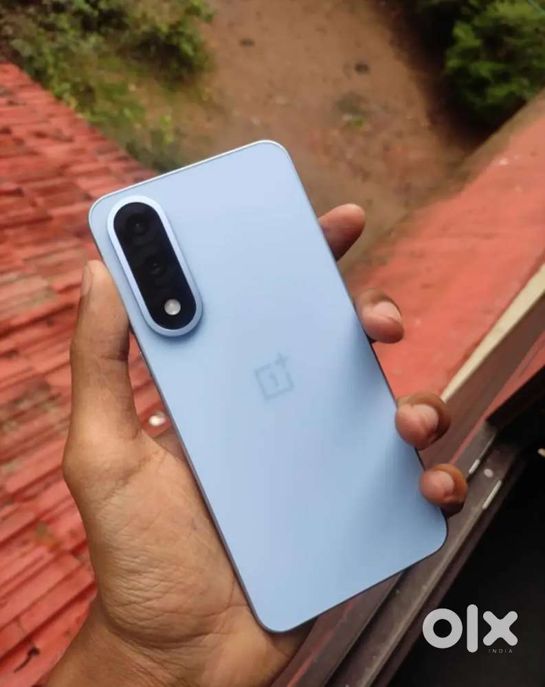 One plus Nord 5 8/256 Blue  Supar Condition