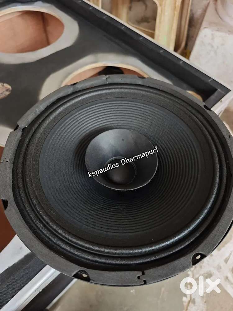 300 watts speaker micset speaker available