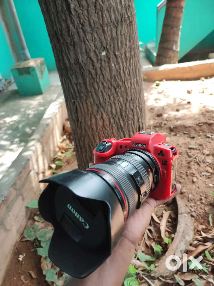 Canon Eos R with 24-105 f4 lens for rent.