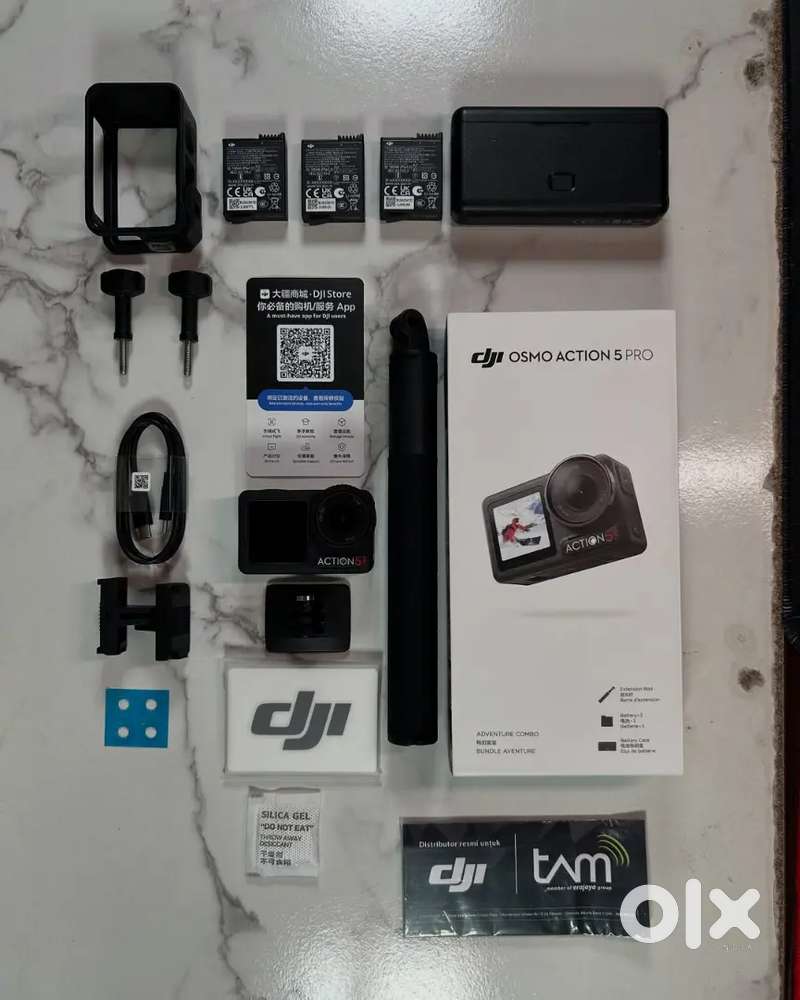 DJI Osmo Action 5 Pro Adventure Combo