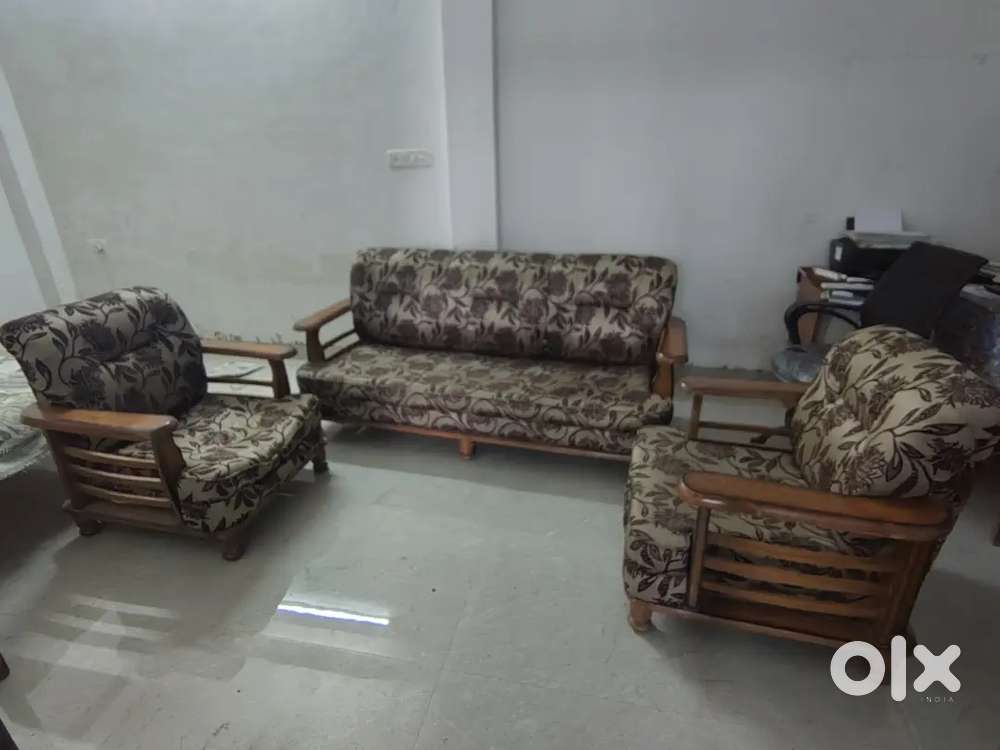 Rearly used sofa as good as new