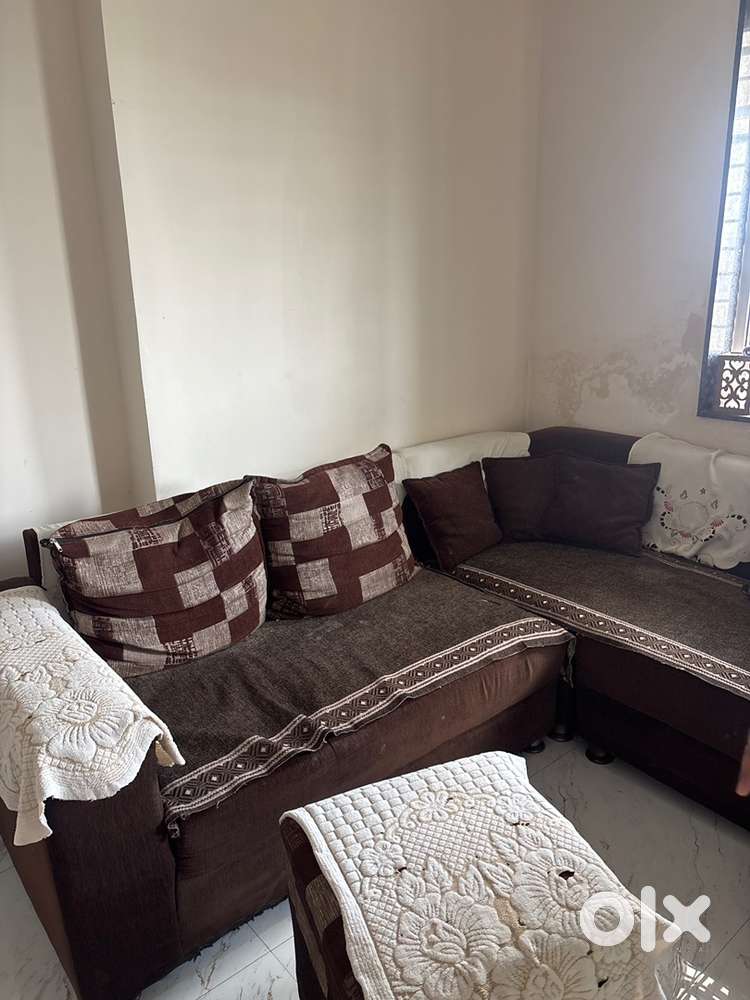 3 piece sofa with 2 puppies