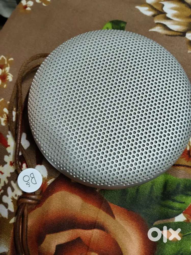 Bang and olufsen a1 1st gen