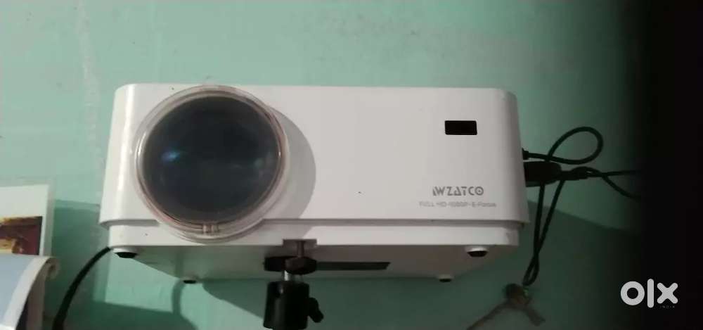 Wzatco Yuva Elite Projector Full Hd Projector