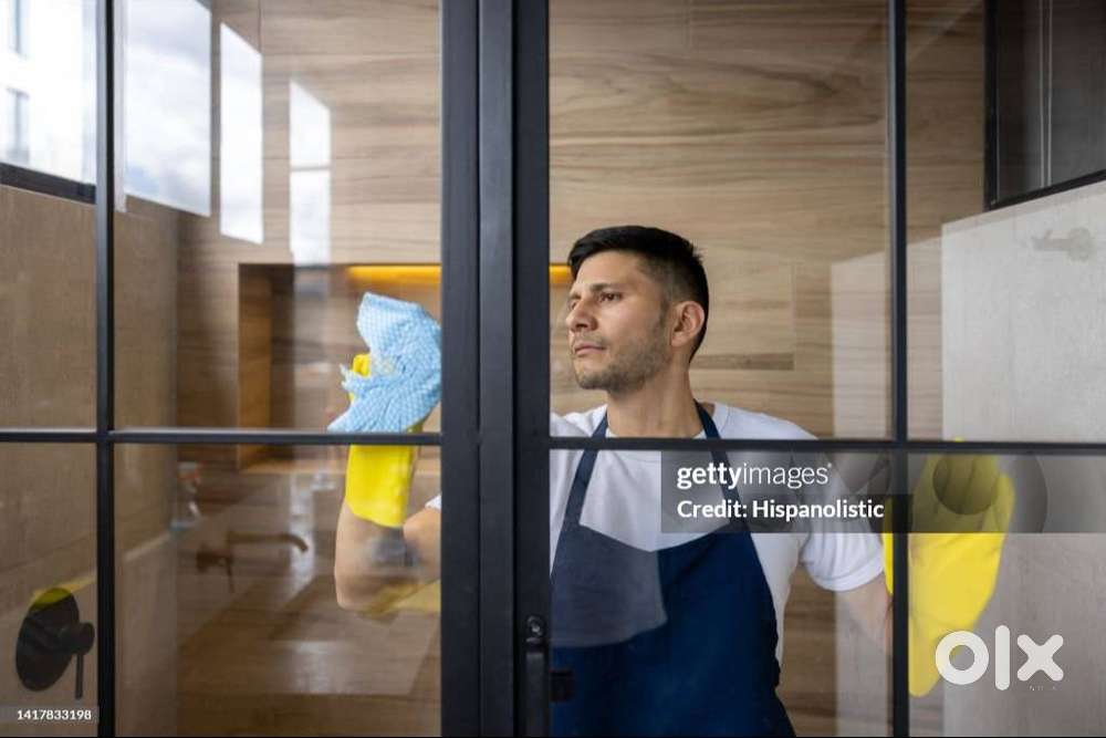 cleaning staff सफाई कर्मचारी