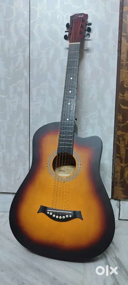 Slash important acoustic guitar
