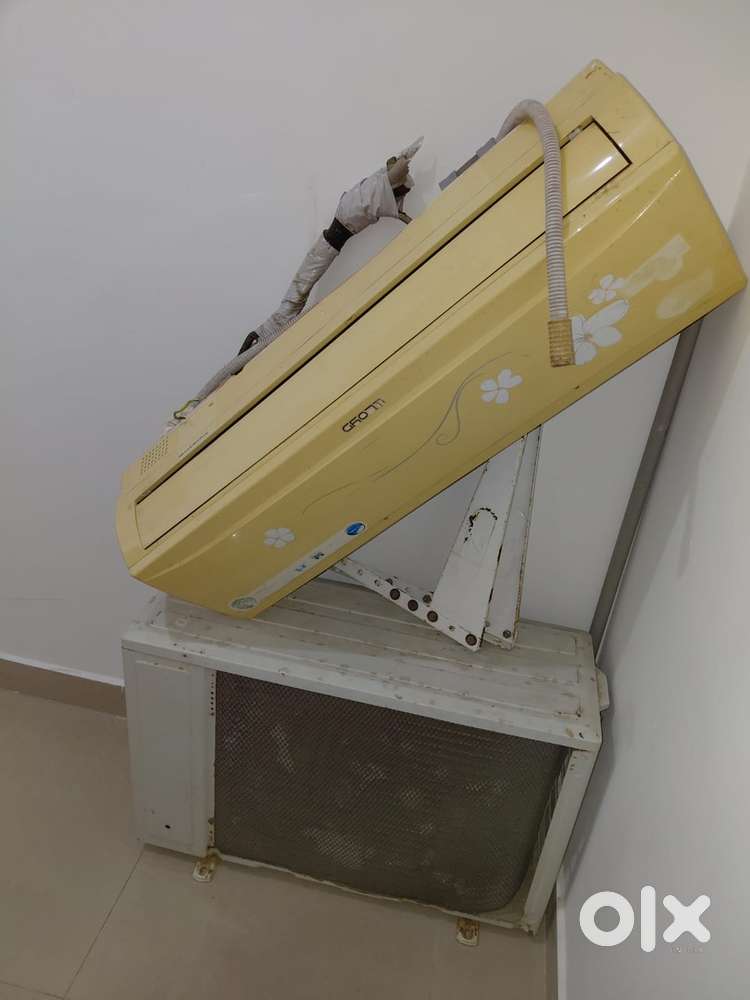 LLOYD A/C  1.5 ton