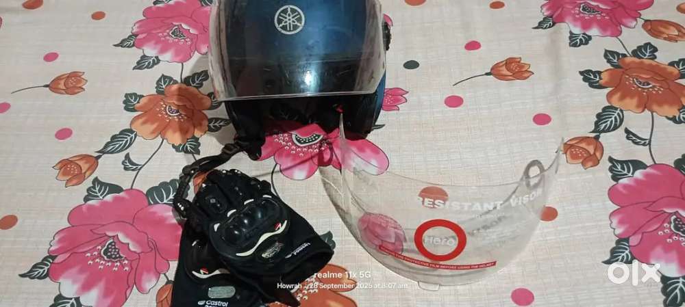 Helmet & gloves