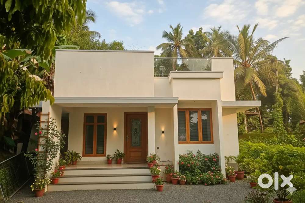 Beautiful 2 BHK house for Sale at Chiralayam, Kunnamkulam