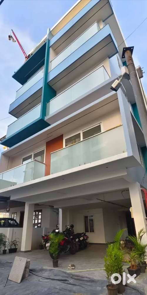 New 3 Bhk Ready to move Apartment Near Kathrikadavu