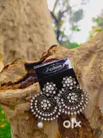 Pendants, Hair Accessories & Earings by RoopRatan