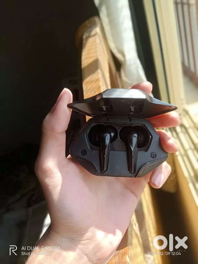 TWS GAMING EARBUDS WITH BOX NEVER USED