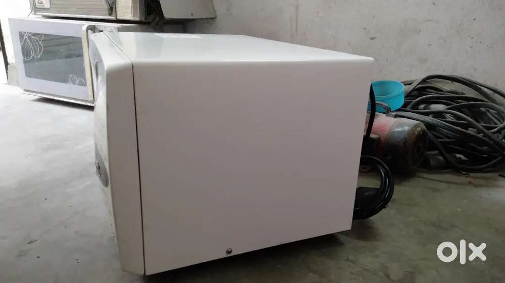 Microwave brand lg