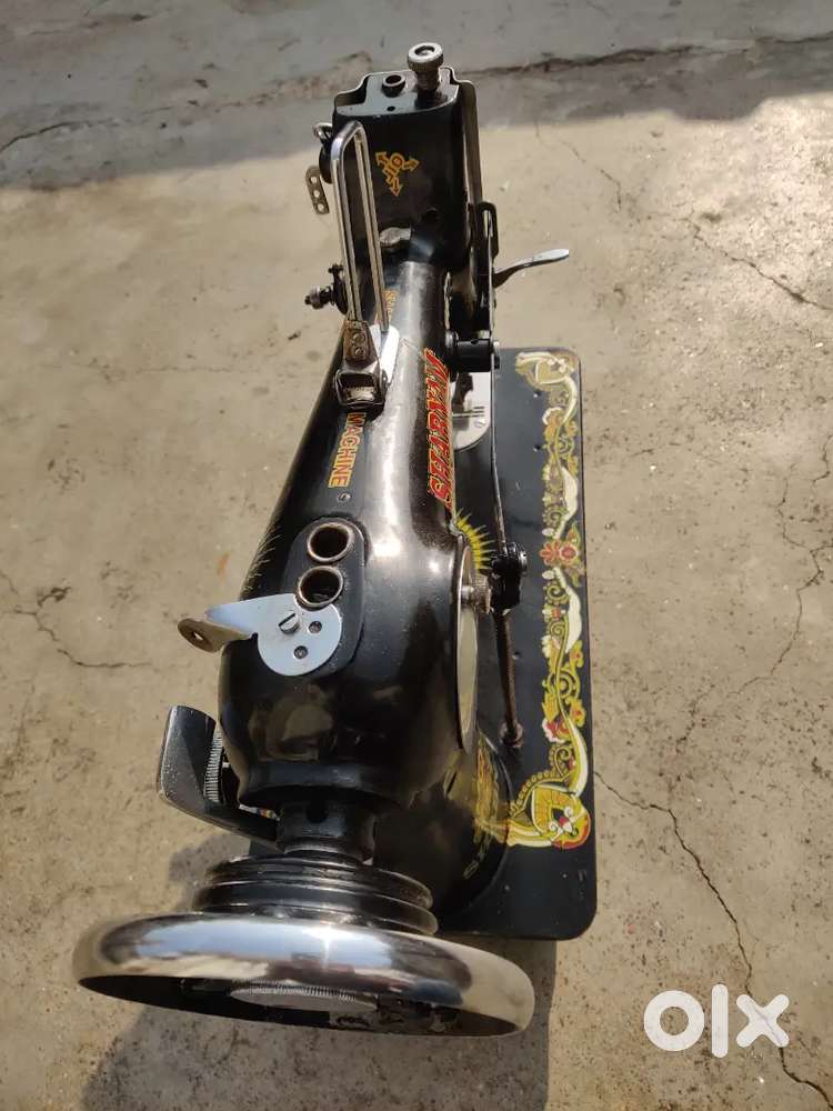 Umbrella swing machine with out motor.