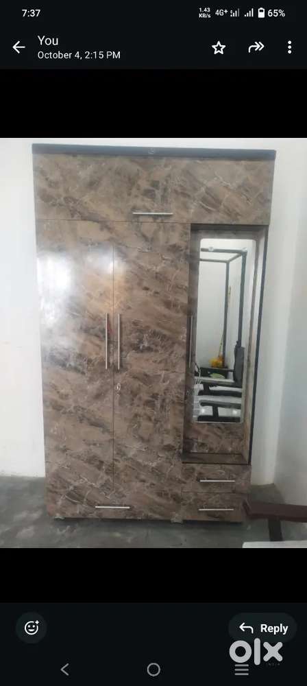 7*4 almirah new condition