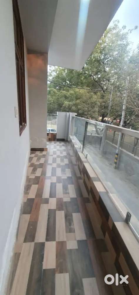 3bhk L corner flat for rent in chattarpur Rajpur extension