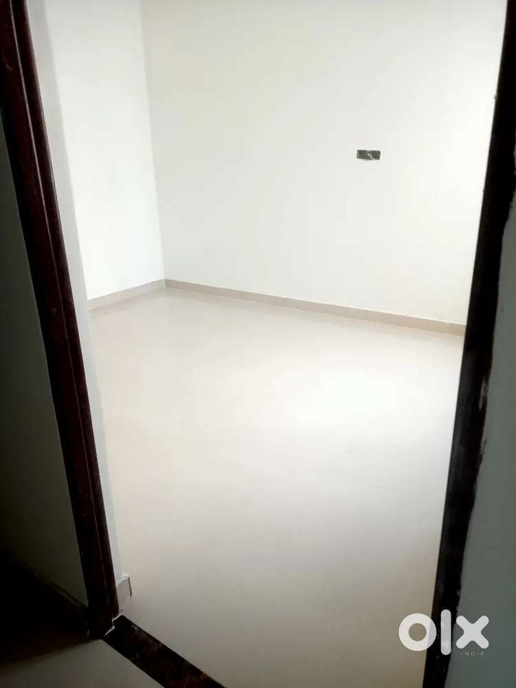 Very peaceful area and school hospital market in walking distance