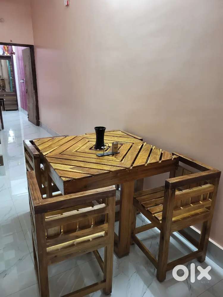 Wooden Dinning Table