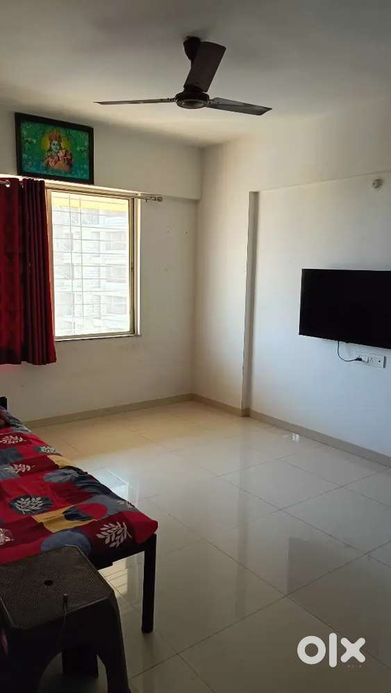 Need 1 male roommate for furnished flat