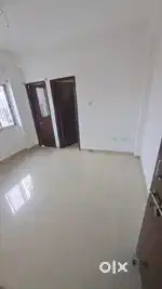 Flat for rent to families and office.