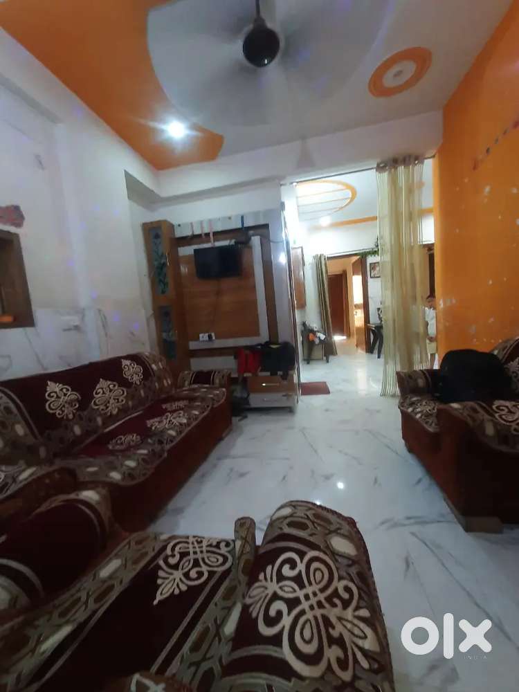 3 bhk flat for sale in Swarn Jayanti Nagar.