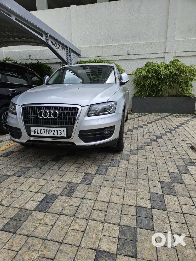 Audi Q5 2010 Petrol 63500 Km Driven