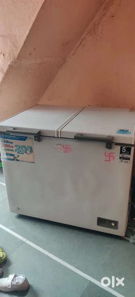 Deep Freezer Bajaj. Double doors