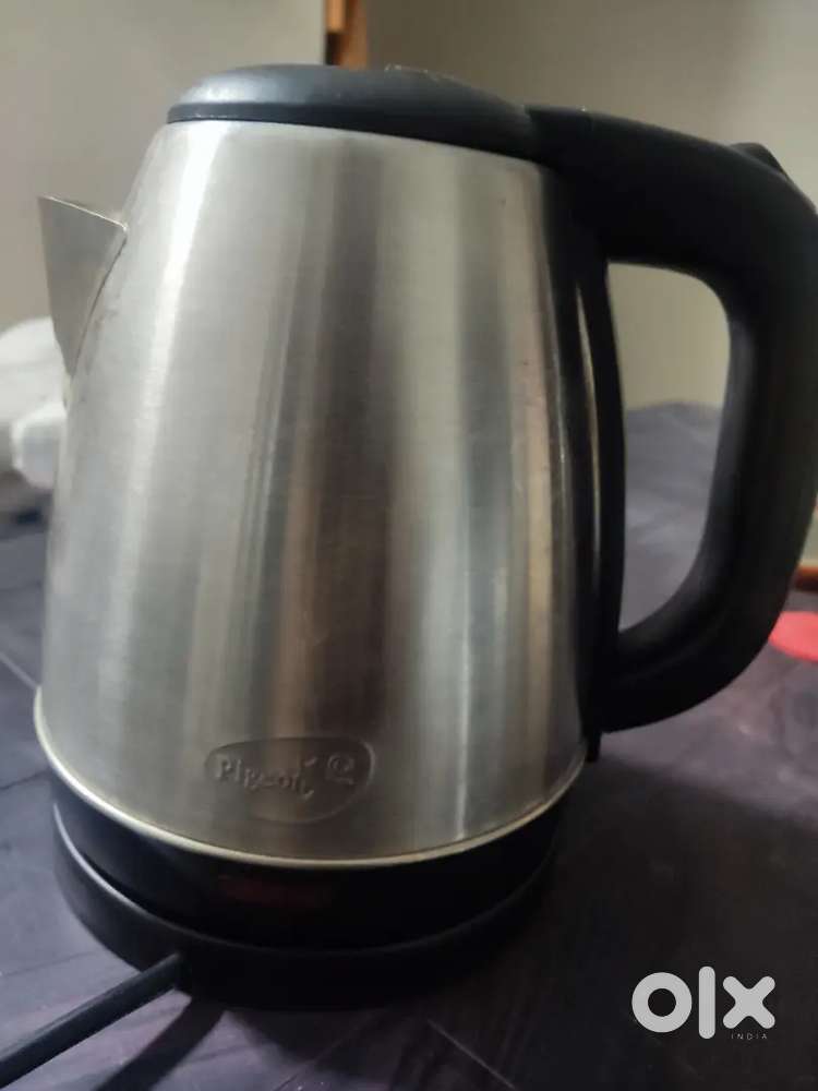 Iron box 1000W and Electric Kettle