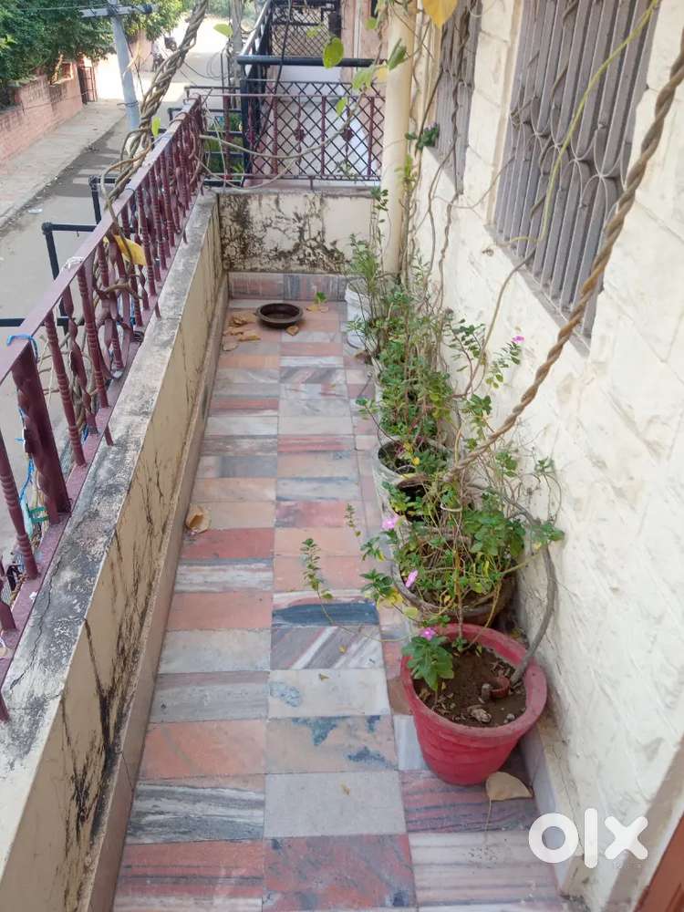 C H B 1 room set kicthen balcani tracess bhatroom car parking faciliti