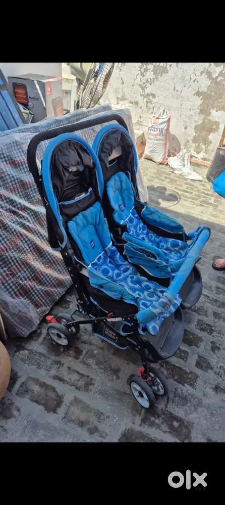 Baby pram cum stroller