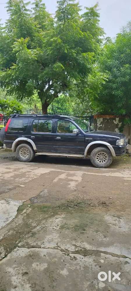 Ford Endeavour 2006 Diesel 100000 Km Driven