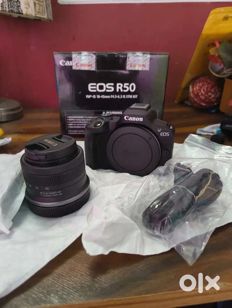 Canon EOS R50