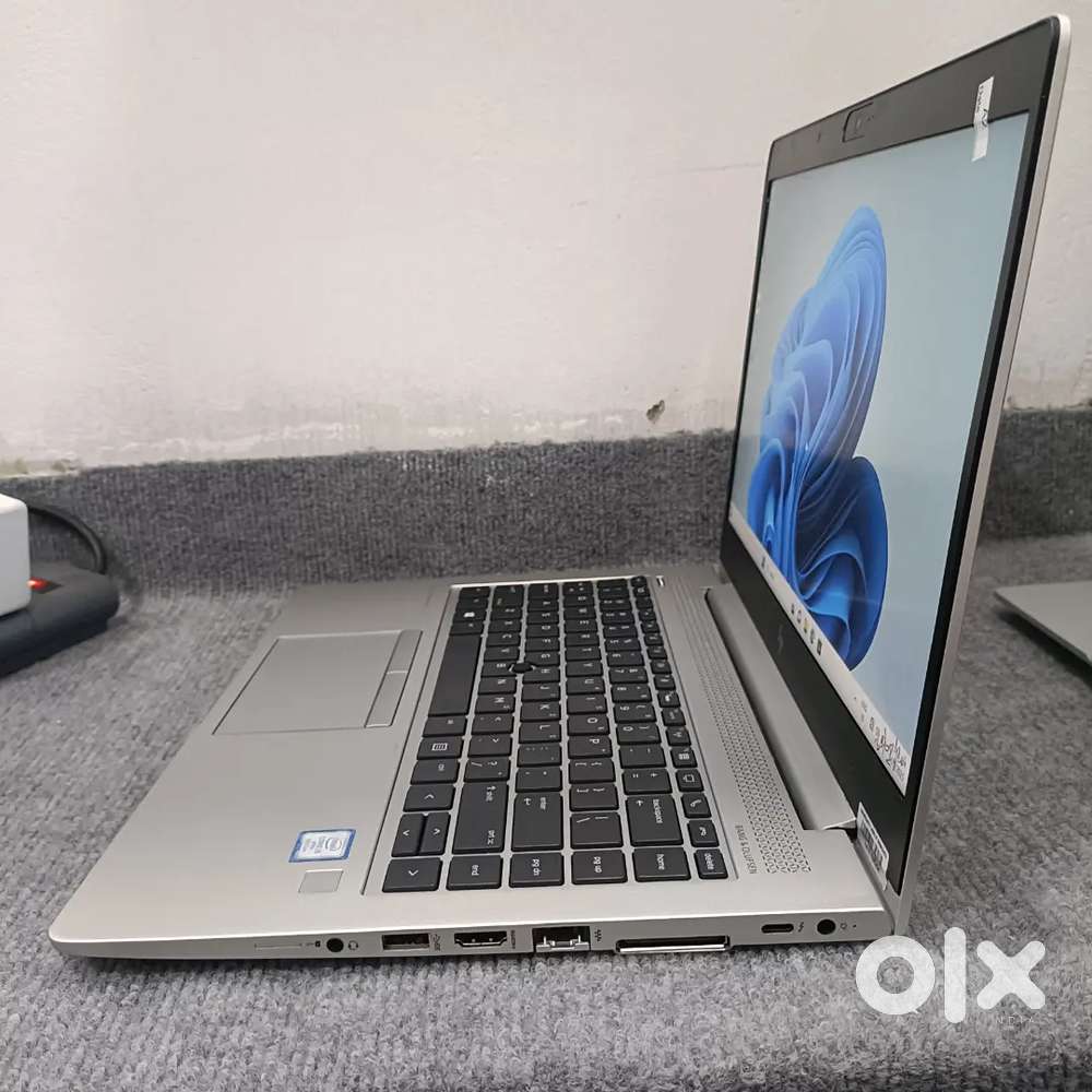 HP Elite Book 840 G8
Intel Core i5 11th Gen 
16GB Ram 
256GB SSD Nvme