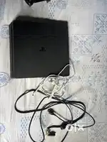 ps4 1tb with two games