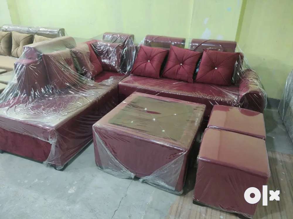 Brand new sofa set in shahdra me chahiye to call kro