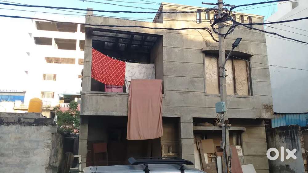 Property for sale in sara palya 1350 sqft, 800, meters metro st