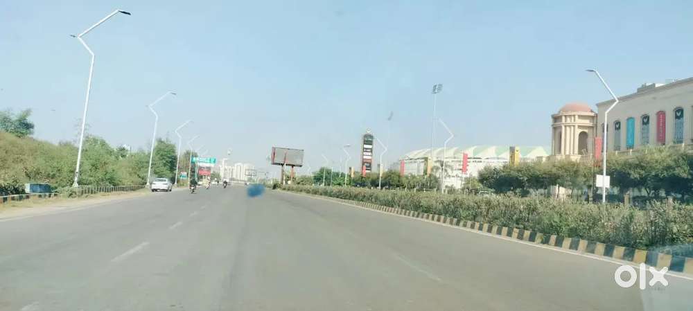 प्लासियो मॉल गोमती नगर विस्तार शालीमार वन वर्ल्ड के पास प्लॉट