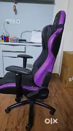 Gaming chair/ office chair