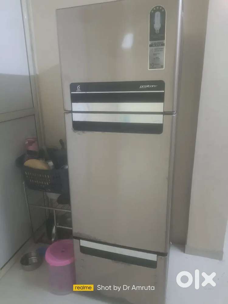 Fridge and washing machine