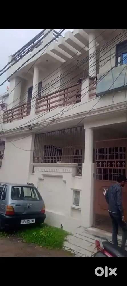 Only girls and family allowed