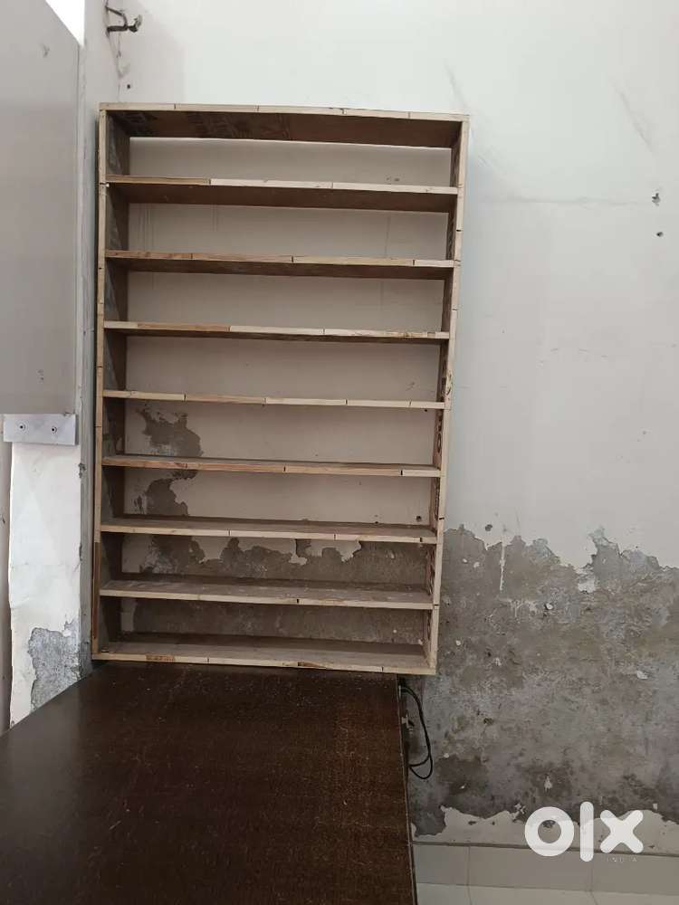 ਅਲਮਾਰੀਆਂ ਦੁਕਾਨ ਦੀਆ