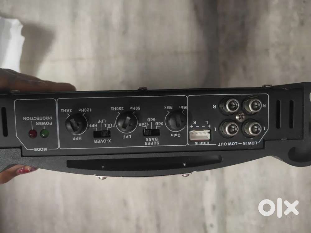 Sony1800W subwoofer paired with the Chicago MRV-T802-DX3800 amplifier